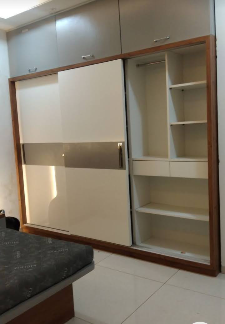 Contemporary Floating Study Desk with Fluted Backing & Overhead Cove Shelves - Execution #